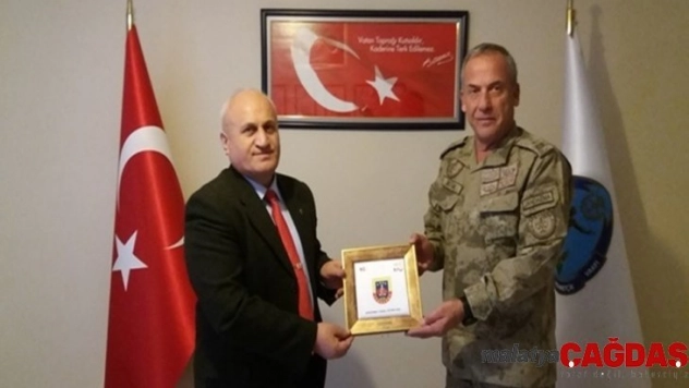Jandarma Bölge Komutanı Tuğgeneral Semih Okyar,  TSK Mehmetçik Vakfı'nı ziyaret etti