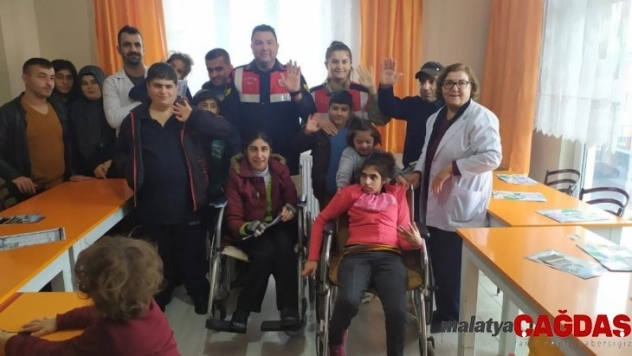 Jandarma'dan engellilere eğitim