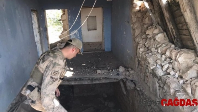 Jandarma uygulamasında uyuşturucu ve kaçak sigaralar ele geçirildi