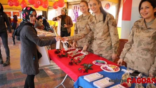 Jandarmadan örnek davranış