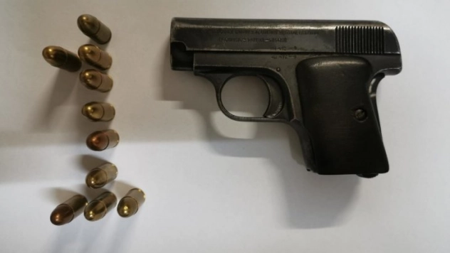 Jandarmanın durdurduğu şahıstan tabanca çıktı