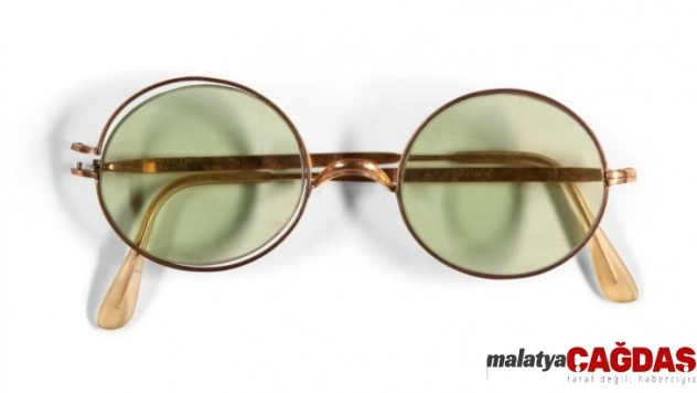 John Lennon'un gözlüğü 170 bin Euro'ya satıldı