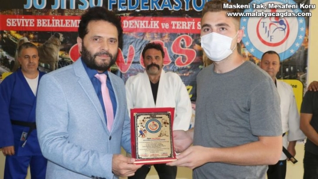Ju Jitsu Federasyonu'ndan İHA'ya teşekkür plaketi