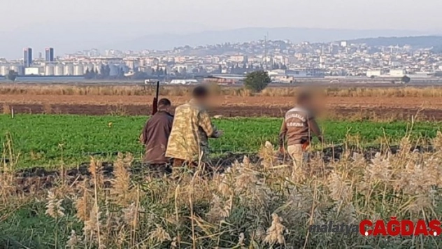 Kaçak avcılar görevlilere ateş açtı