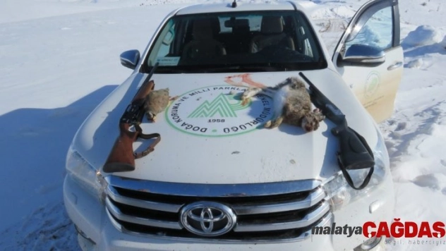 Kaçak avlanan iki kişi yakalandı