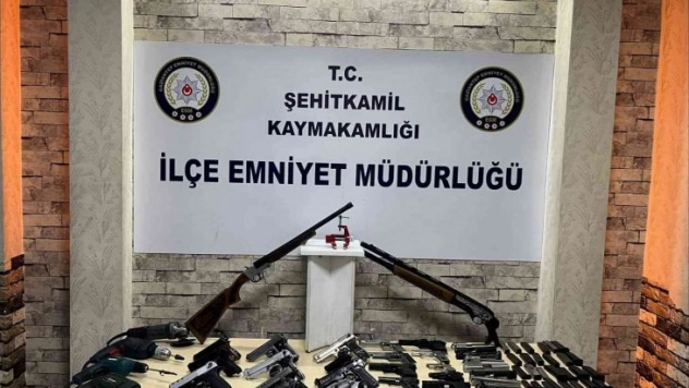 Kaçak silah imalathanesine baskın