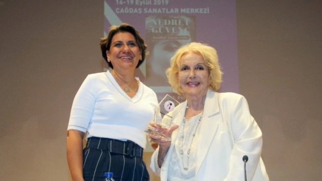 Kadın yazarlar Çankaya'da buluştu