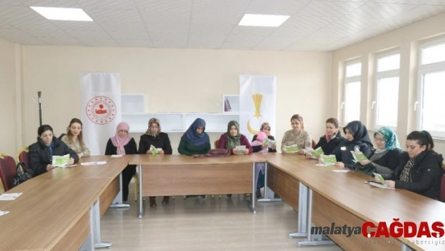 Kadına yönelik şiddet anlatıldı