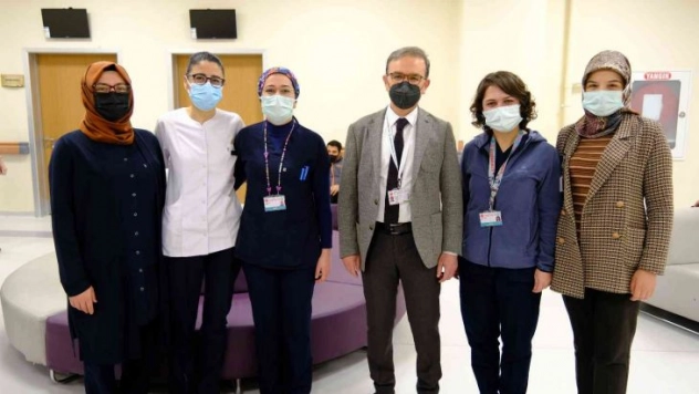 Kadınlar gününe kanser testi ile dikkat çektiler