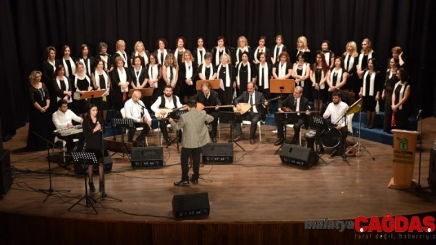 Kadınlar Korosu sevilen türküleri seslendirdi