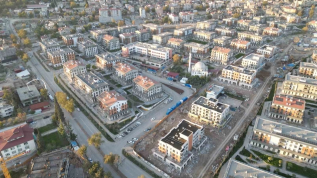 Kahramanmaraş'ta aynı açıdan çekilen görüntüler dönüşümü gözler önüne serdi