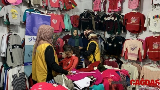 Kahta'da 100 yetim ve fakir öğrenci giydirildi