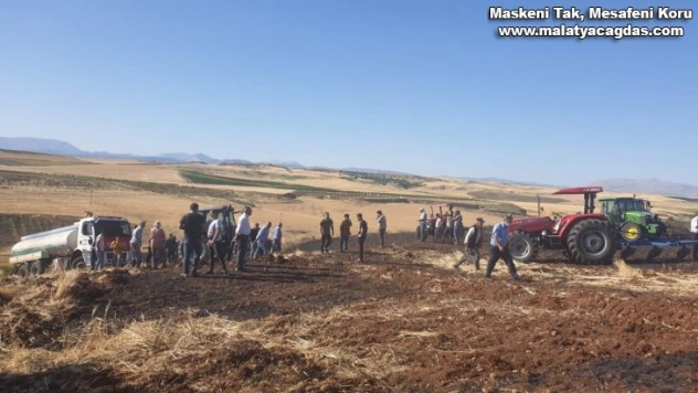 Kahta'da 200 dönümlük arpa ekili alan yandı