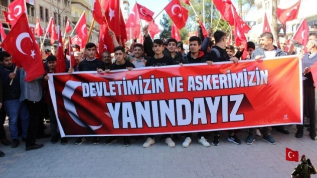 Kahta'da binlerce genç şehit ve gaziler için yürüdü