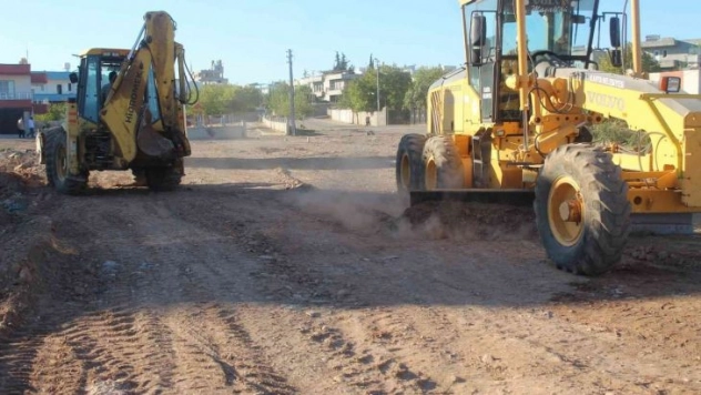 Kahta'da ikinci kapalı semt pazarı yapılıyor