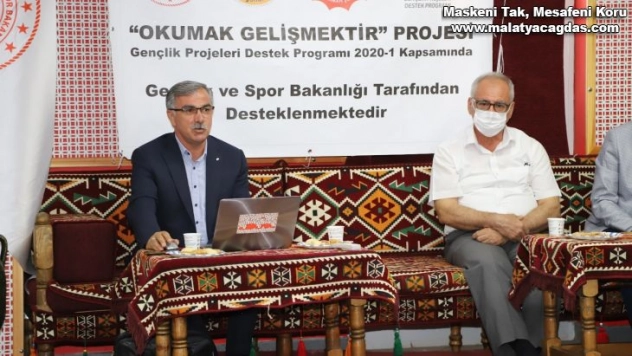 Kahta'da şiir dinletisi düzenlendi