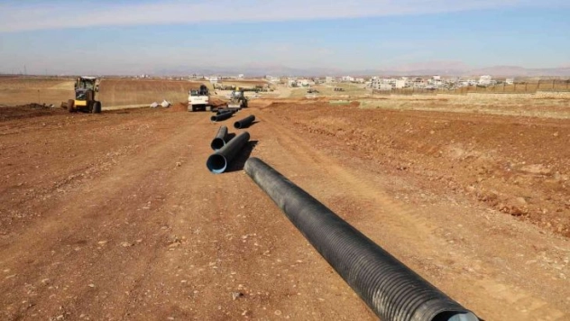 Kahta'daki çevre yolu alt yapı çalışmaları devam ediyor