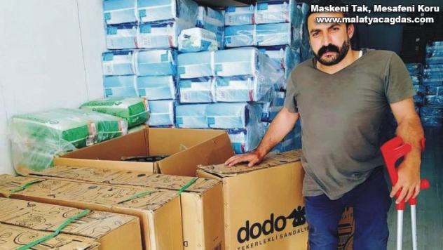 Kahtalı doktordan engelliler için sandalye bağışı