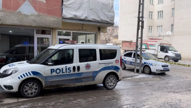 Kahvehanede silahlı kavga: 2 yaralı