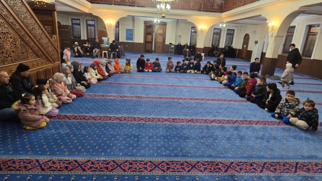 Kale'de Camiler Çocuk Sesleriyle Şenlendi