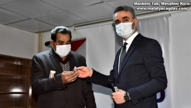 Deprem konutları kura ile sahiplerini buldu