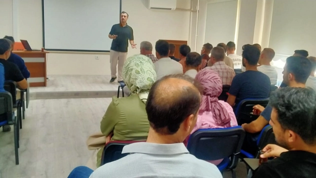 Kale'de Kamu Personeline ''Aile Yaşam Becerileri'' Eğitimi Verildi