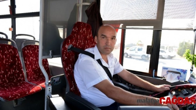 Kalp krizi geçiren yolcuya ilk müdahaleyi otobüs şoförü yaptı