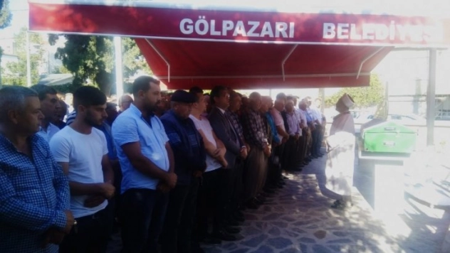 Kalp krizinden ölen muhtar toprağa verildi