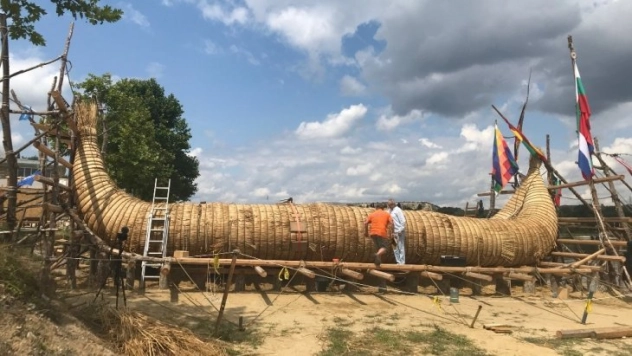 Kamıştan yapılmış gemi bugün İstanbul'a ulaşacak