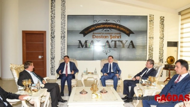 Kamu Denetçiliği Kurumu Başkanı Malkoç, Başkan Gürkan'ı ziyaret etti