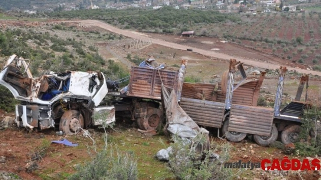 Kamyon sürücülerini korkutan yol