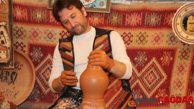 Kapadokya'da çanak ustaları yeni yıla çalışarak girdi