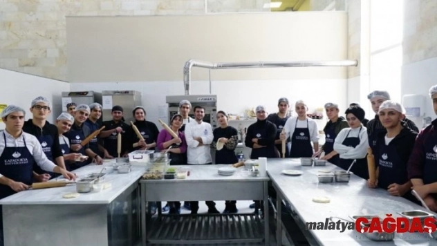 Kapadokya Üniversitesinden lise öğrencilerine İtalyan mutfağı atölyesi