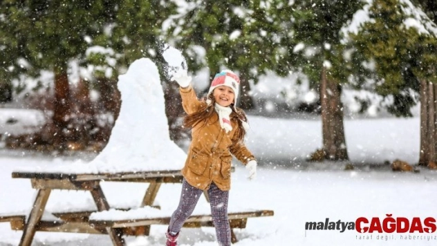 Kar keyfi yaşamak isteyen Denizlililer soluğu Bağbaşı Yaylası'nda aldı