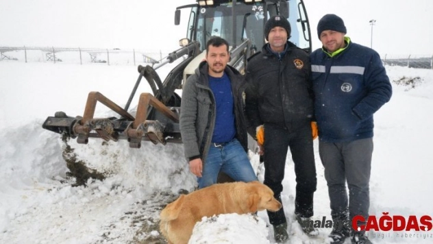 Kar yağışı yüzünden 2 gün boyunca mahsur kaldılar