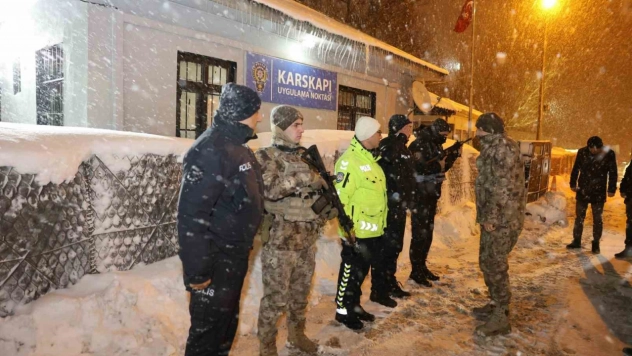 Karaburun'dan gece denetimi