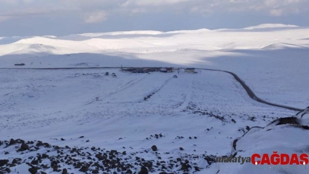 Karacadağ beyaza büründü