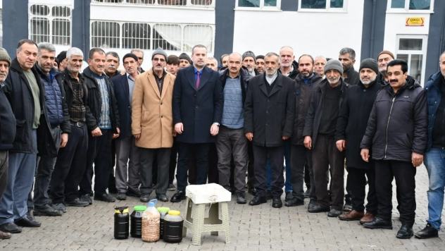 Karademir Sahada, Esnaf Dertli: Şire Pazarı İçin Ortak Akıl Çağrısı