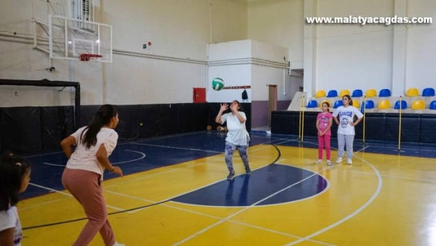 Karaköprü'de çocuklar sporla tanışıyor