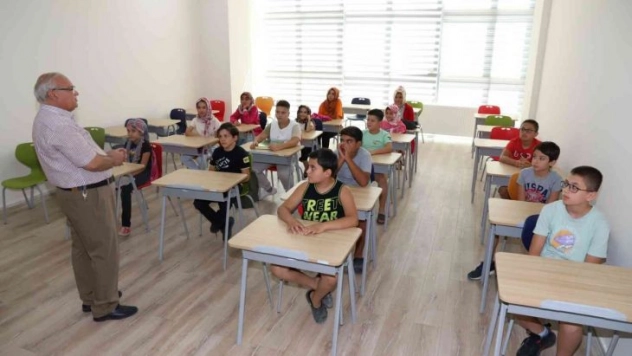 Karaköprü'de kursiyer çocuklar sertifikalarını aldı