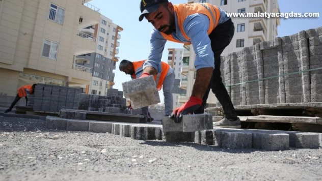 Karaköprü'de parke çalışmaları devam ediyor