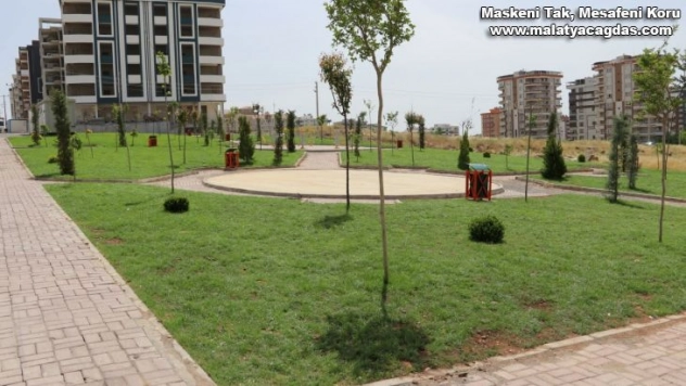 Karaköprü'ye yeni parklar kazandırılıyor