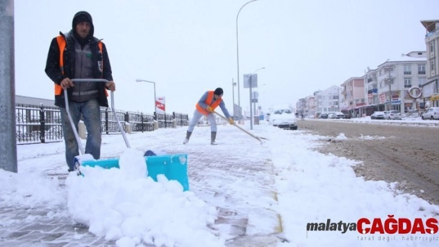 Karaman'da karla mücadele çalışmaları