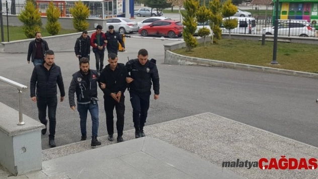 Karaman'da uyuşturucu operasyonunda 2 tutuklama