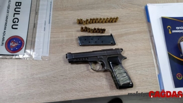 Karapürçek'te iki kişiyi silahla yaralayan firari yakalandı