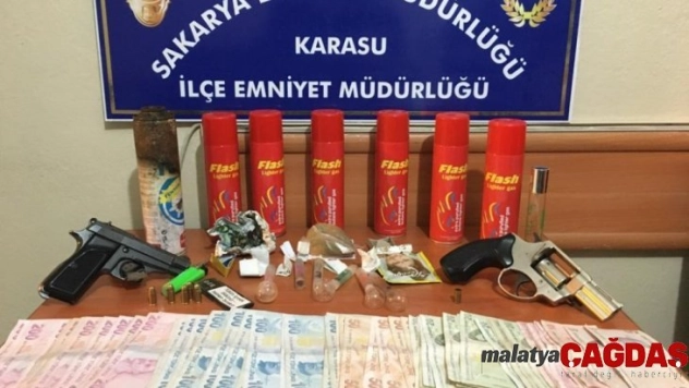 Karasu'da uyuşturucu operasyonu: 2 tutuklama
