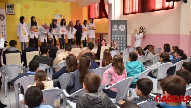 Karatay'da öğrencilere çölyak hastalığı anlatıldı