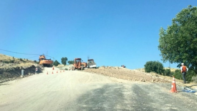 Karayolları ekipleri Nemrut yolunda bakım onarım çalışması başlattı