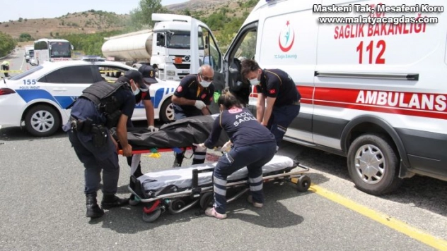 Karı kocayı trafik kazası ayırdı