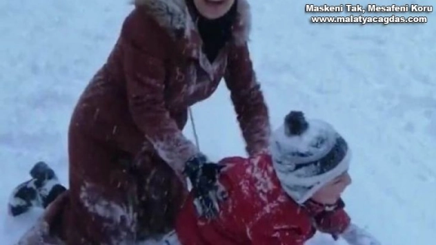 Karın keyfini çocuklar sürdü